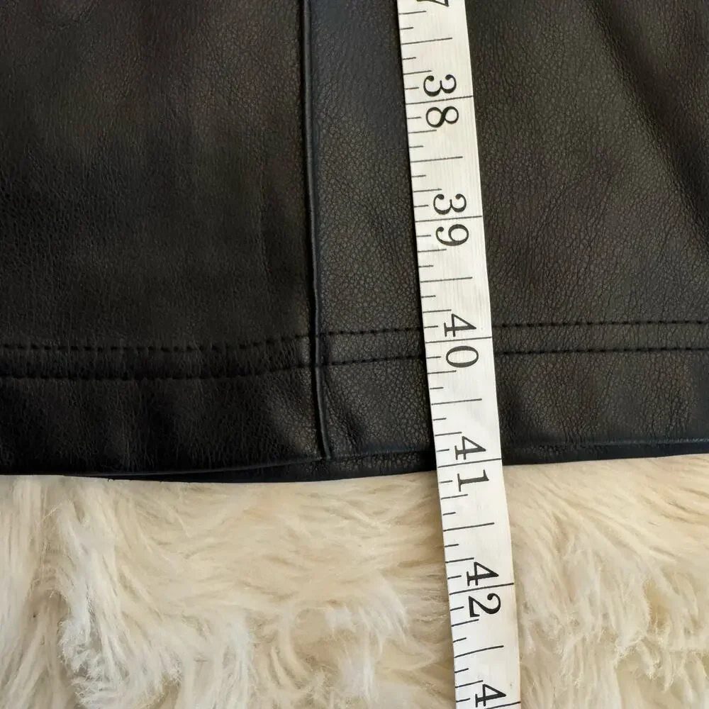 Garage black faux